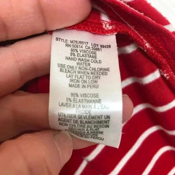 Tahari Long Sleeved Shirt Red & White Striped  Size Medium - Picture 10 of 16